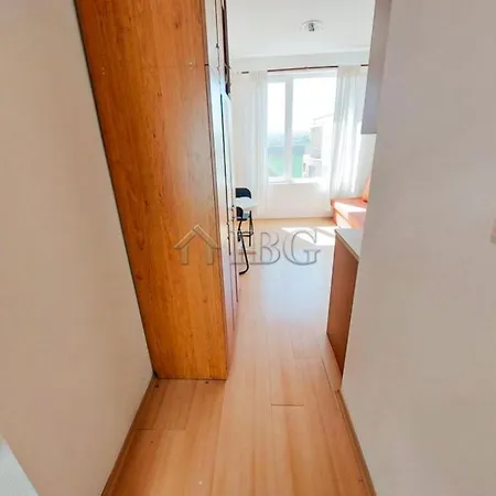 Beautiful, Cozy 1 Bedroom Sunny Beach, Sunny Day 5 *